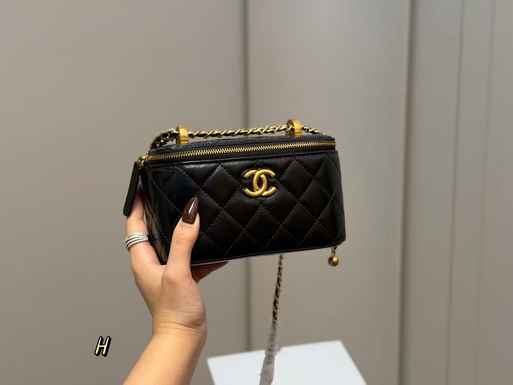 CHANEL(化妆小盒子)