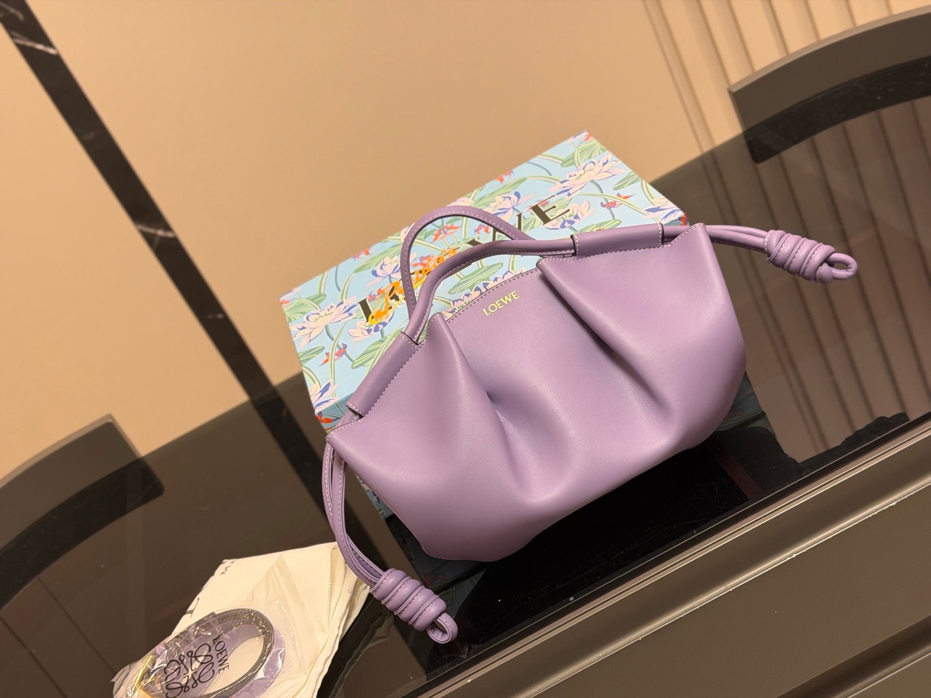 Loewe罗意威新款Paseo饺子包