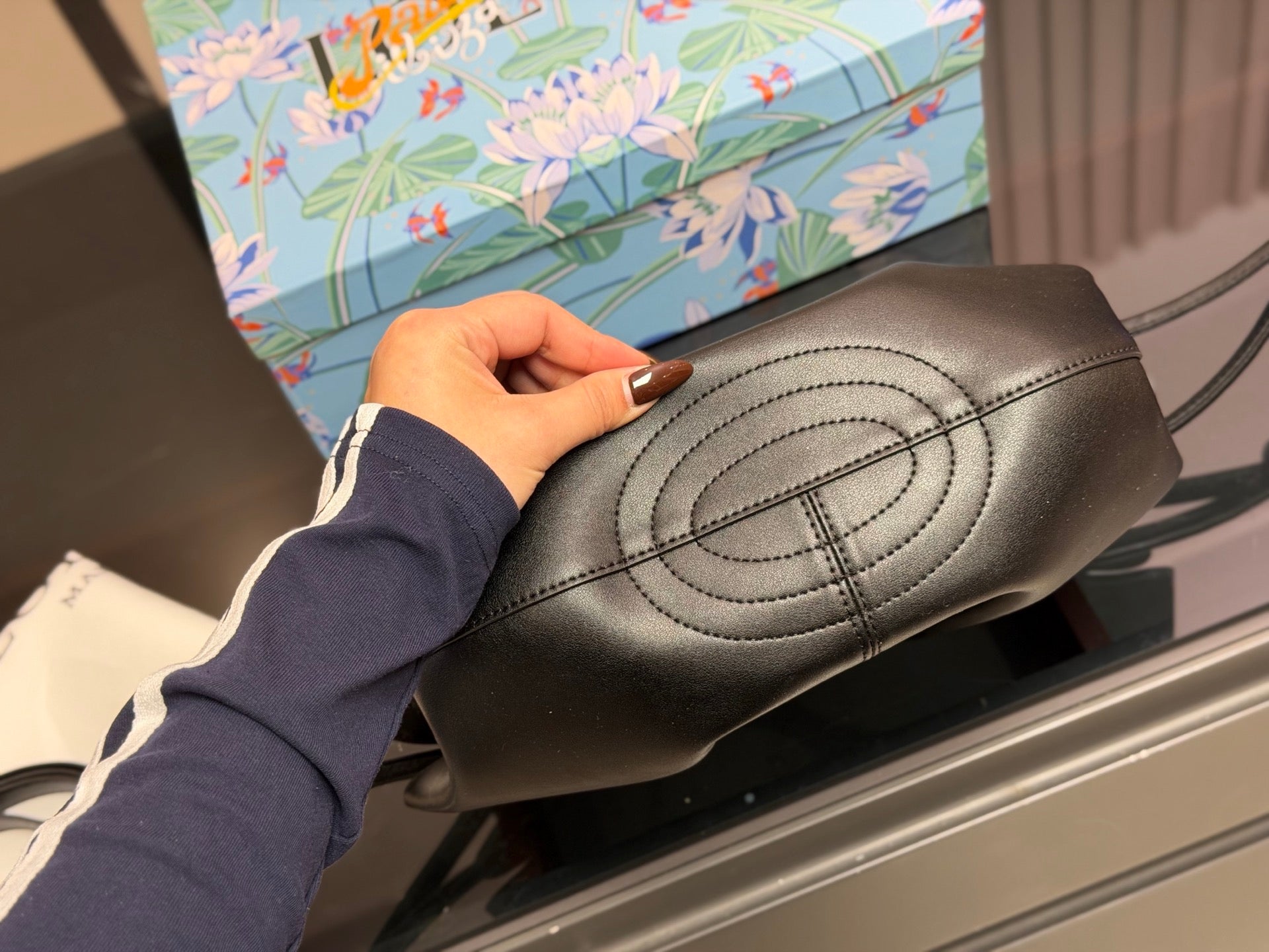 Loewe罗意威新款Paseo饺子包