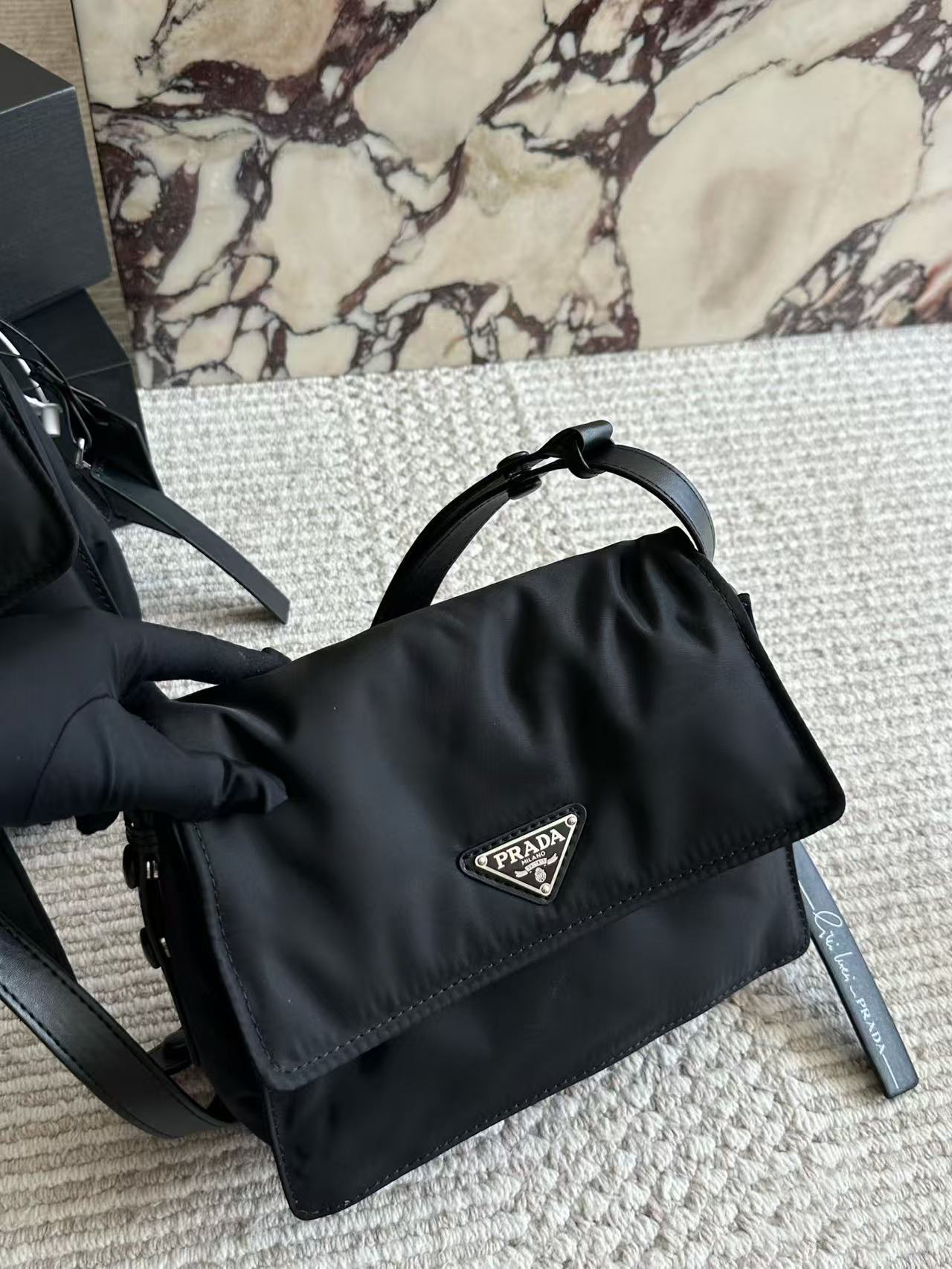 PRADA(x Cini Boeri 限量联名款)