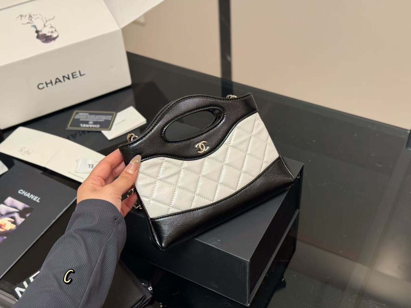 CHANEL(新款31bag)