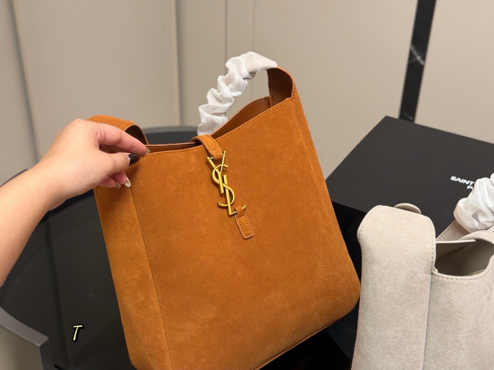 YSL(圣罗兰水桶hobo)