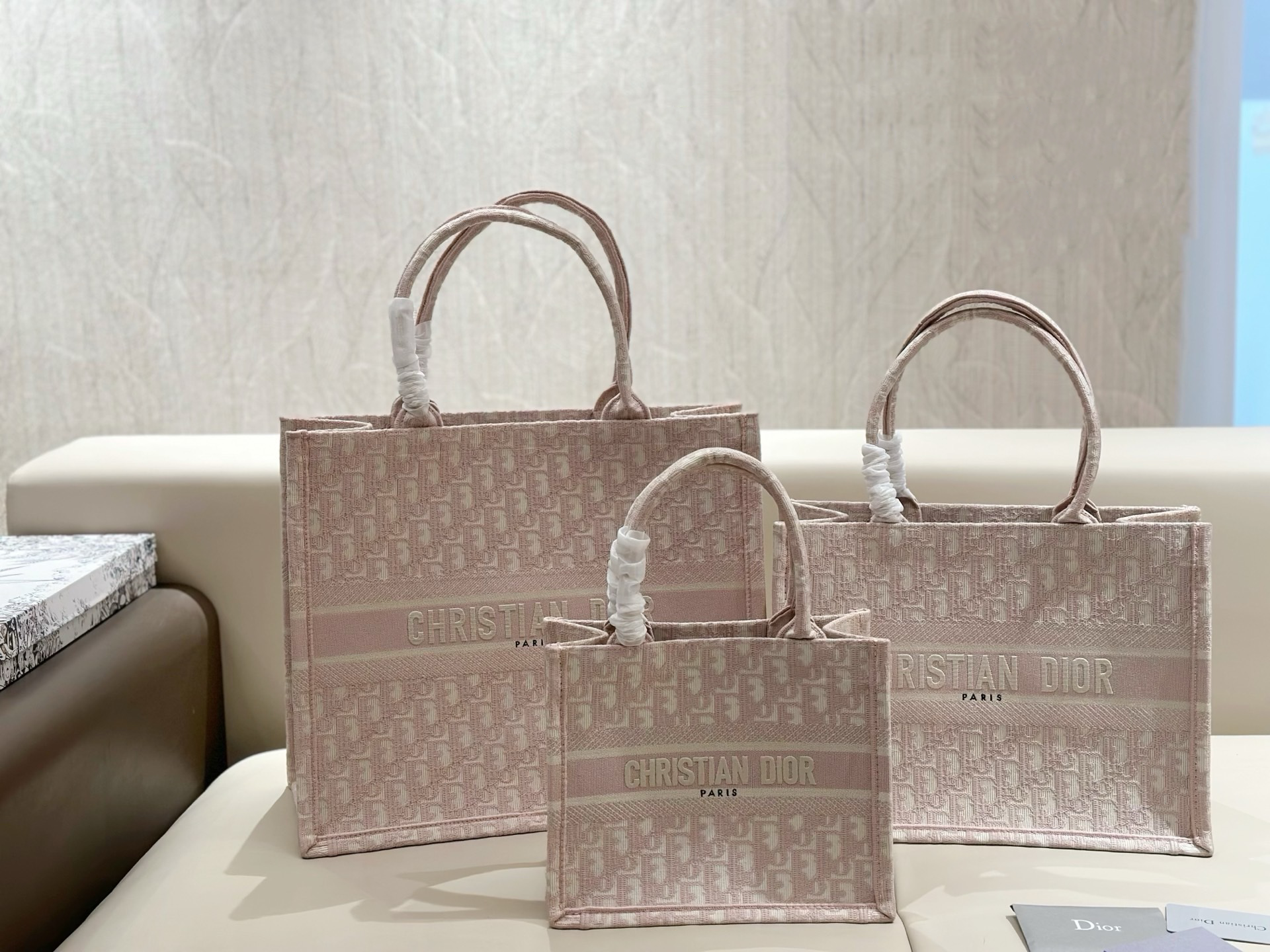 Dior（Book tote ）