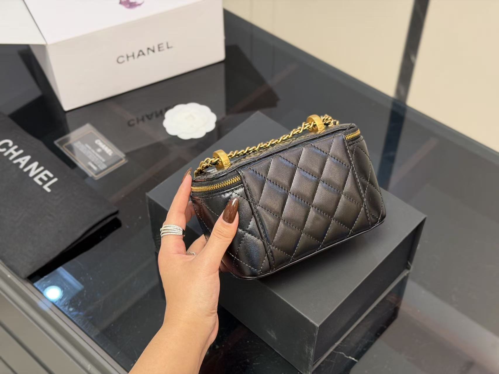 CHANEL(化妆小盒子)