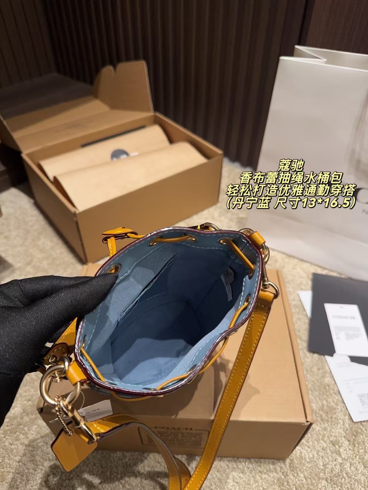 COACH(香布蕾水桶包)