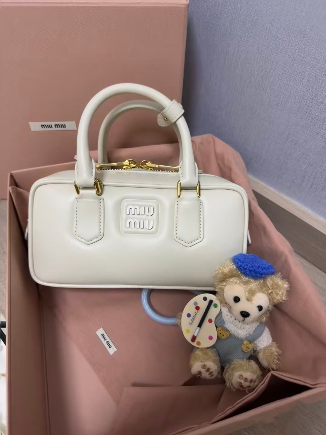 MIU MIU(保龄球包)