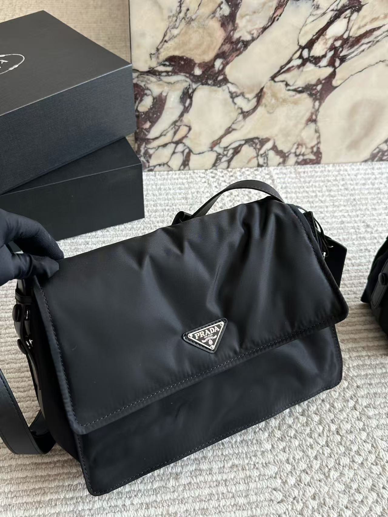 PRADA(x Cini Boeri 限量联名款)