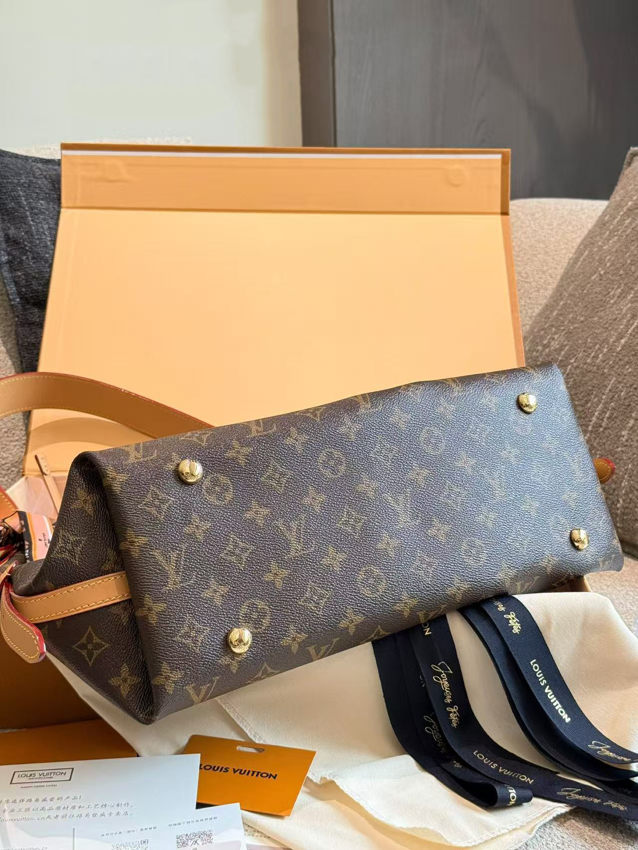 LV(Carryall通勤包)