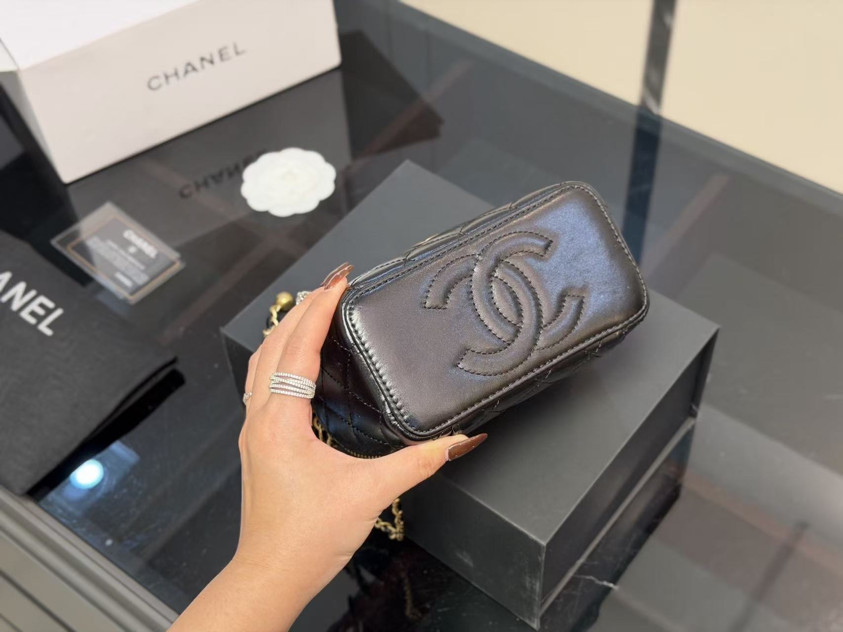 CHANEL(化妆小盒子)