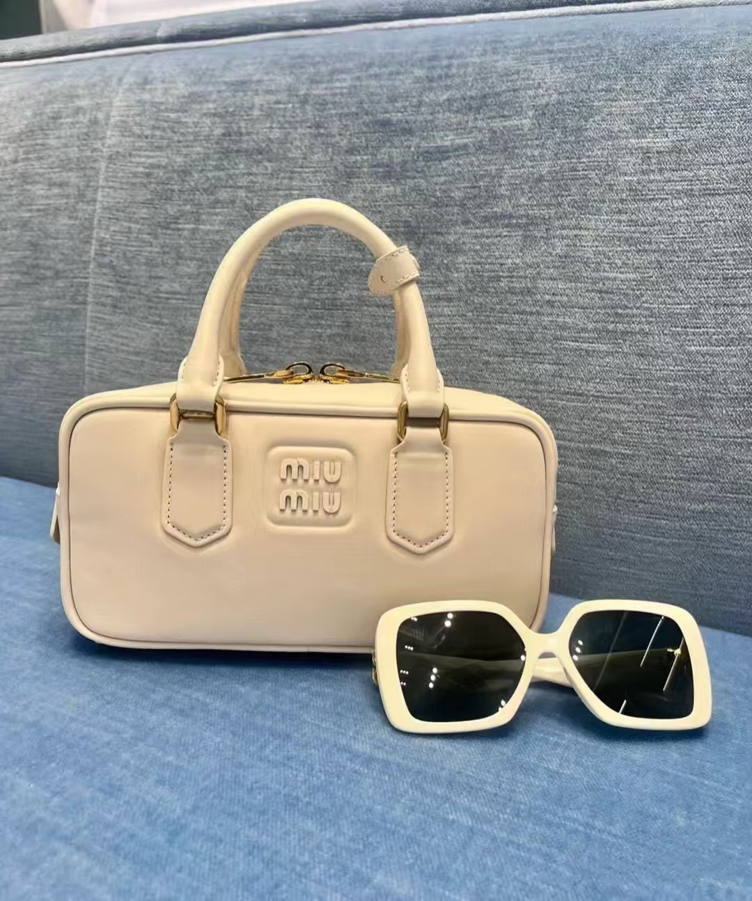 MIU MIU(保龄球包)