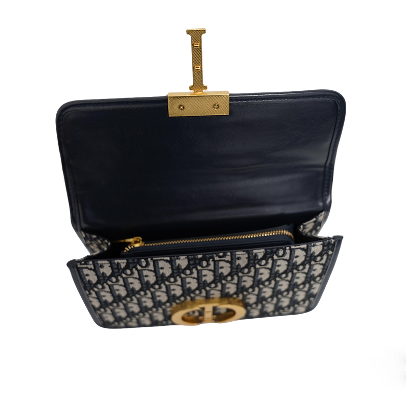 DIOR (30 Montaigne）