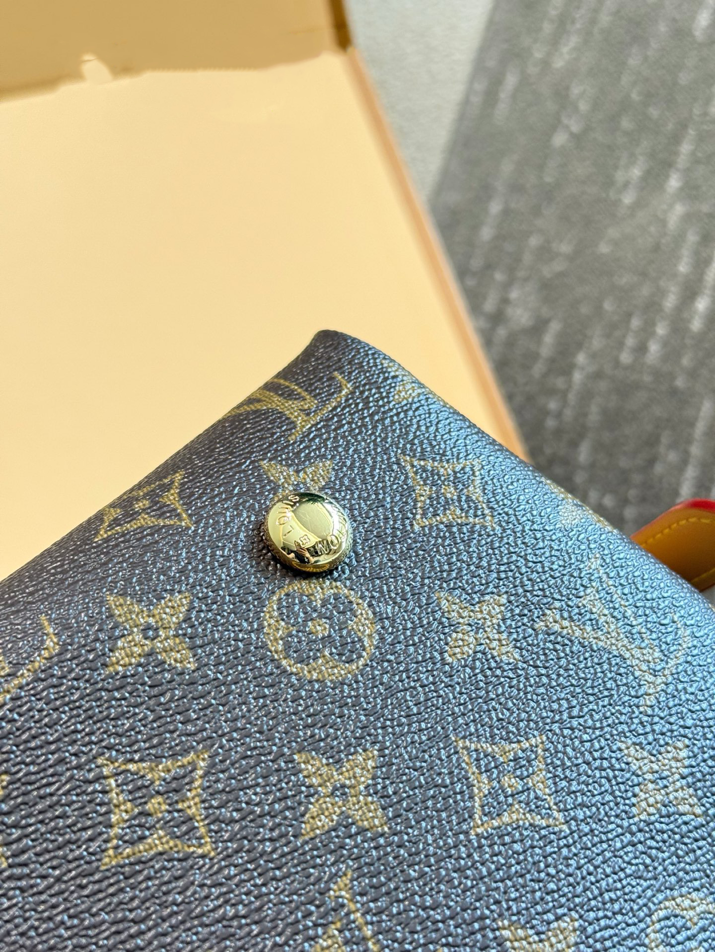 LV(Carryall通勤包)