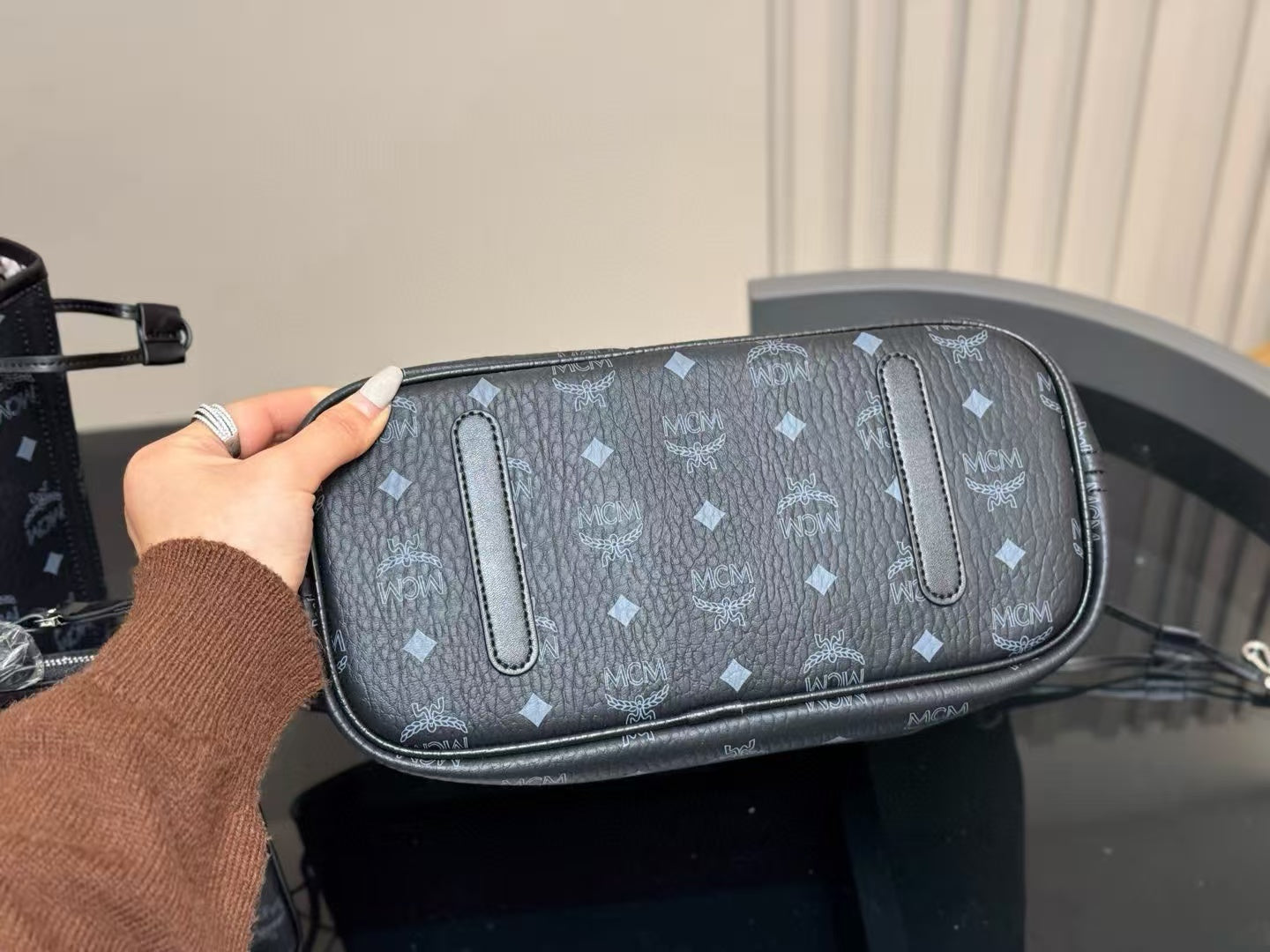 MCM(字母包购物袋)