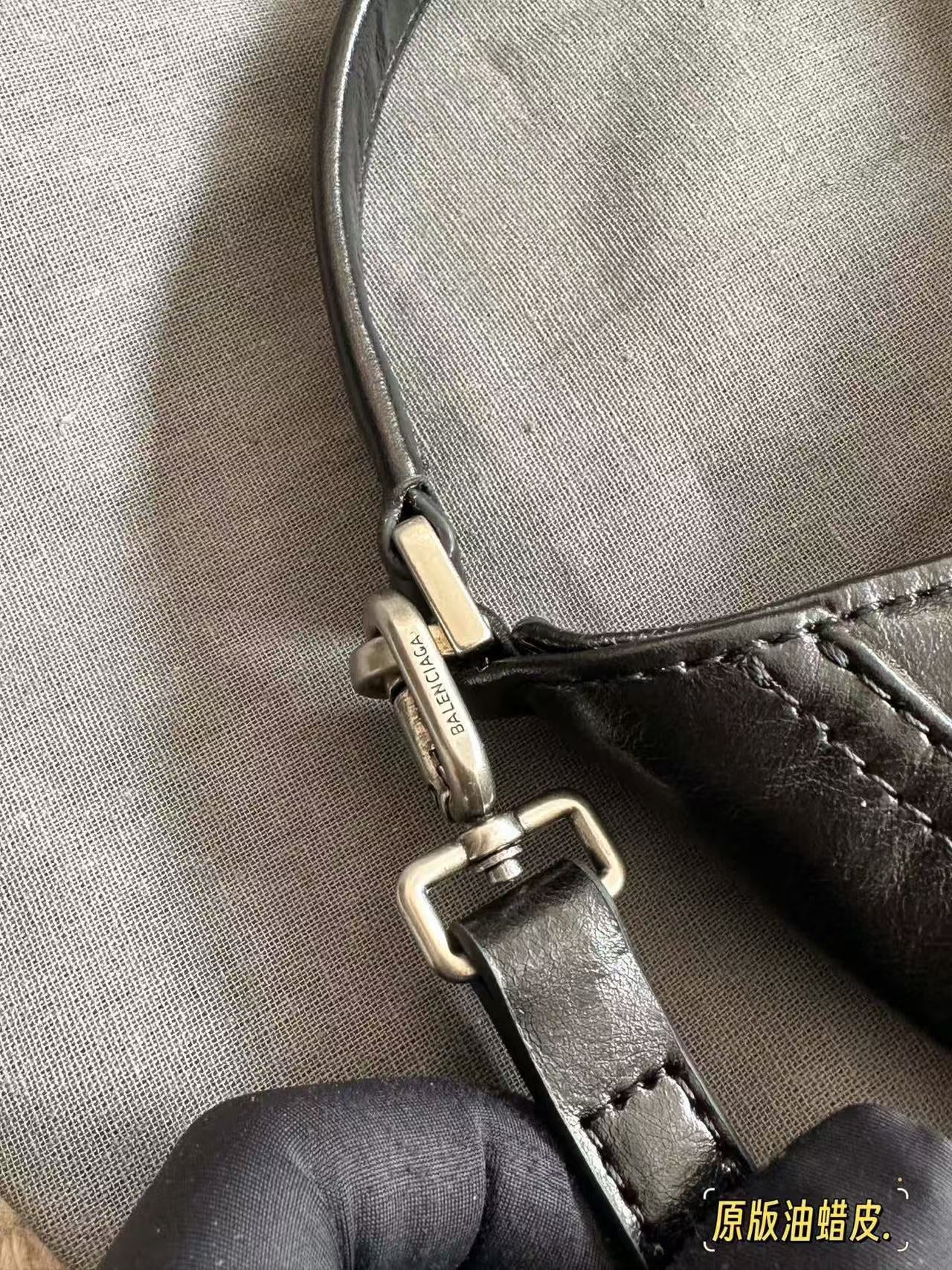 BALENCIAGA( hobo菜篮子)