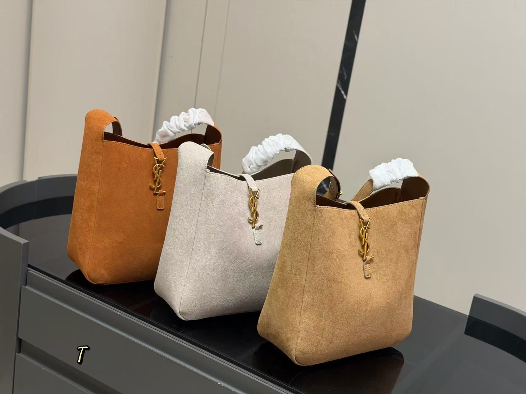 YSL(圣罗兰水桶hobo)