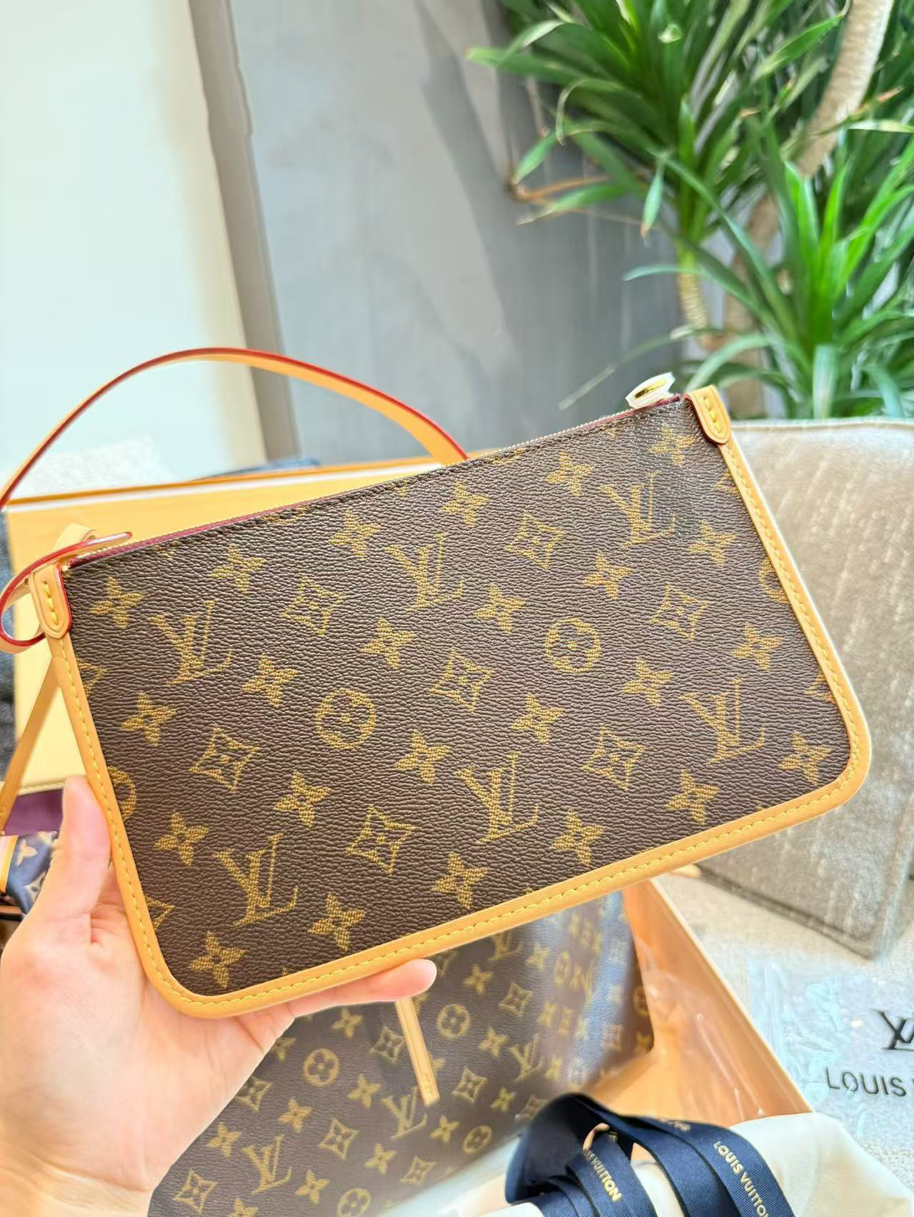 LV(Carryall通勤包)