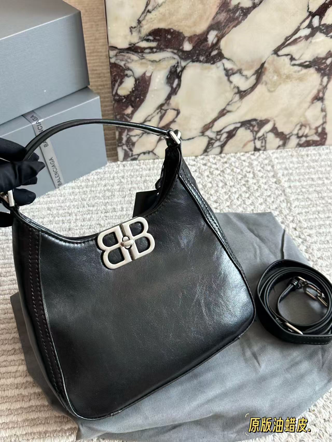 BALENCIAGA( hobo菜篮子)
