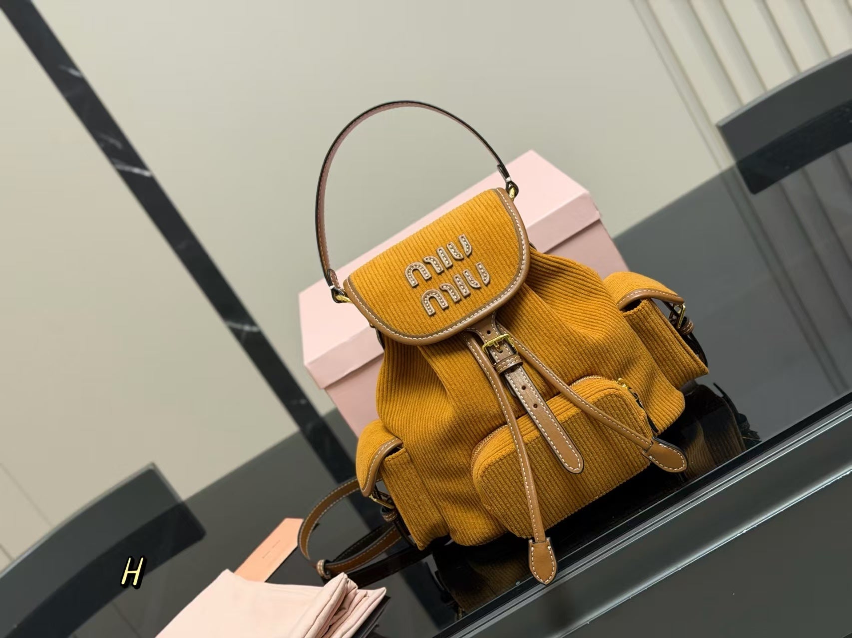 MIU MIU(ss25 双肩包)