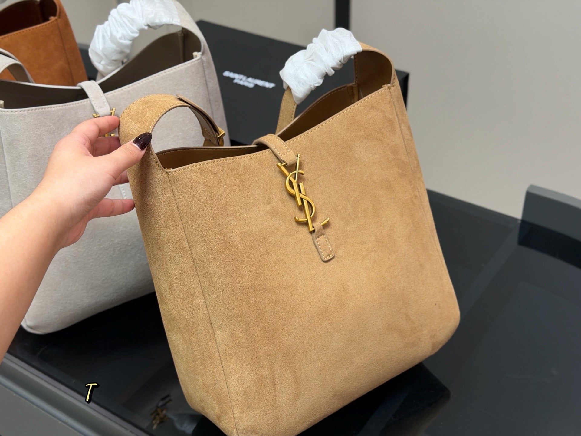 YSL(圣罗兰水桶hobo)